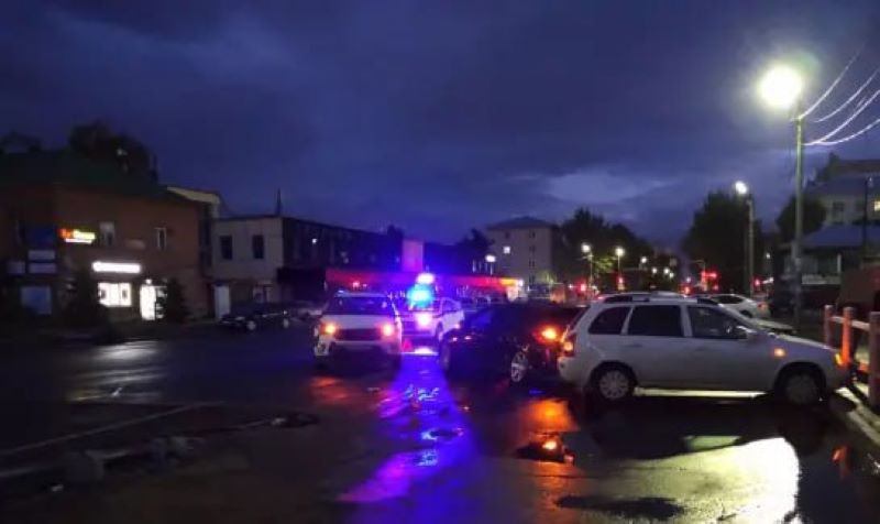 Как минимум три автомобиля попали в ДТП на улице Московской   www syzran small ru news 96376 Подписаться на канал МС syzransmall