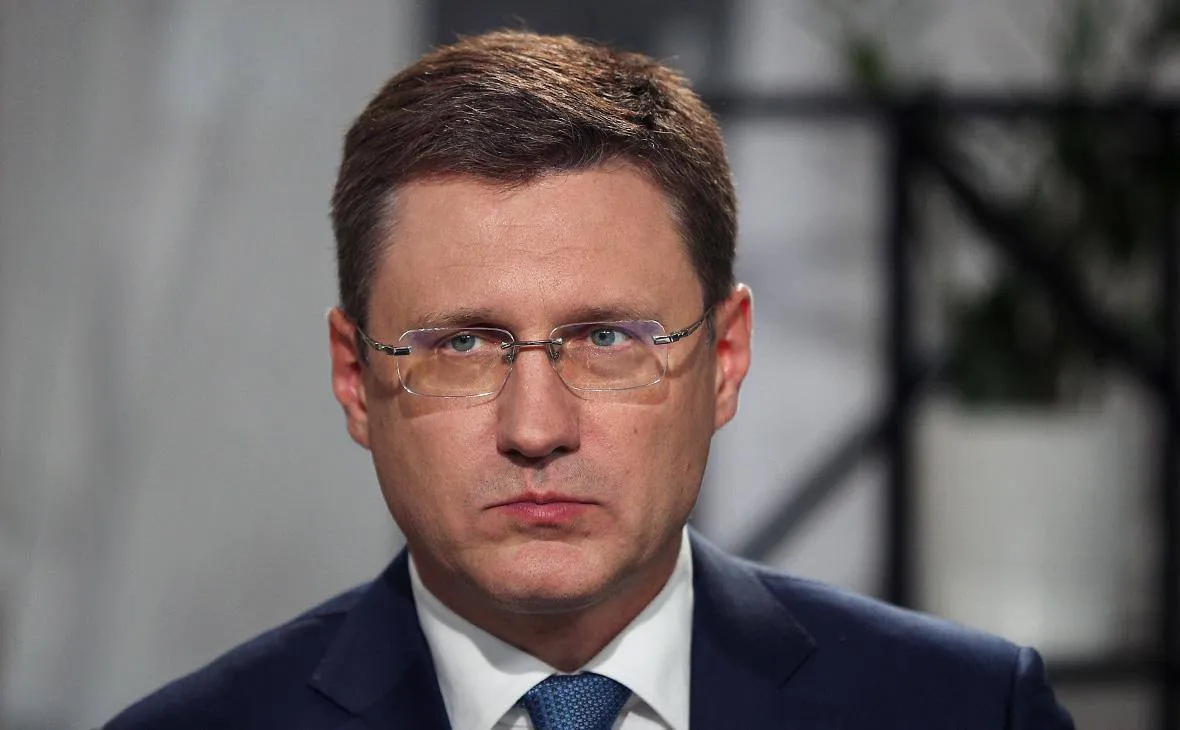 Реализация совместных проектов России и Республики Конго будет способствовать углублению партнерства двух стран Об этом заявил вице премьер РФ Александр Новак в рамках рабочего визита в африканскую страну Россия придает большое значение развитию всесторонних отношений с Республикой Конго Мы убеждены что реализация совместных проектов и расширение сотрудничества в различных сферах будут способствовать углублению партнерства между нашими странами на всех уровнях и принесут ощутимую пользу народам обоих государств отметил Новак В ходе визита в Конго вице премьер РФ возглавляющий российскую делегацию принял участие в церемонии инаугурации президента Республики Конго Дени Сассу Нгессо переизбранного на пост в марте с результатом в 94 9 голосов Новак возложил цветы к памятнику первому космонавту Юрию Гагарину на территории Русского дома в Браззавиле Ожидается что российская делегация проведет переговоры с членами правительства африканской страны Ранее Африканская инициатива опубликовала репортаж с инаугурации президента Республики Конго Африканская инициатива Telegram ВК Max