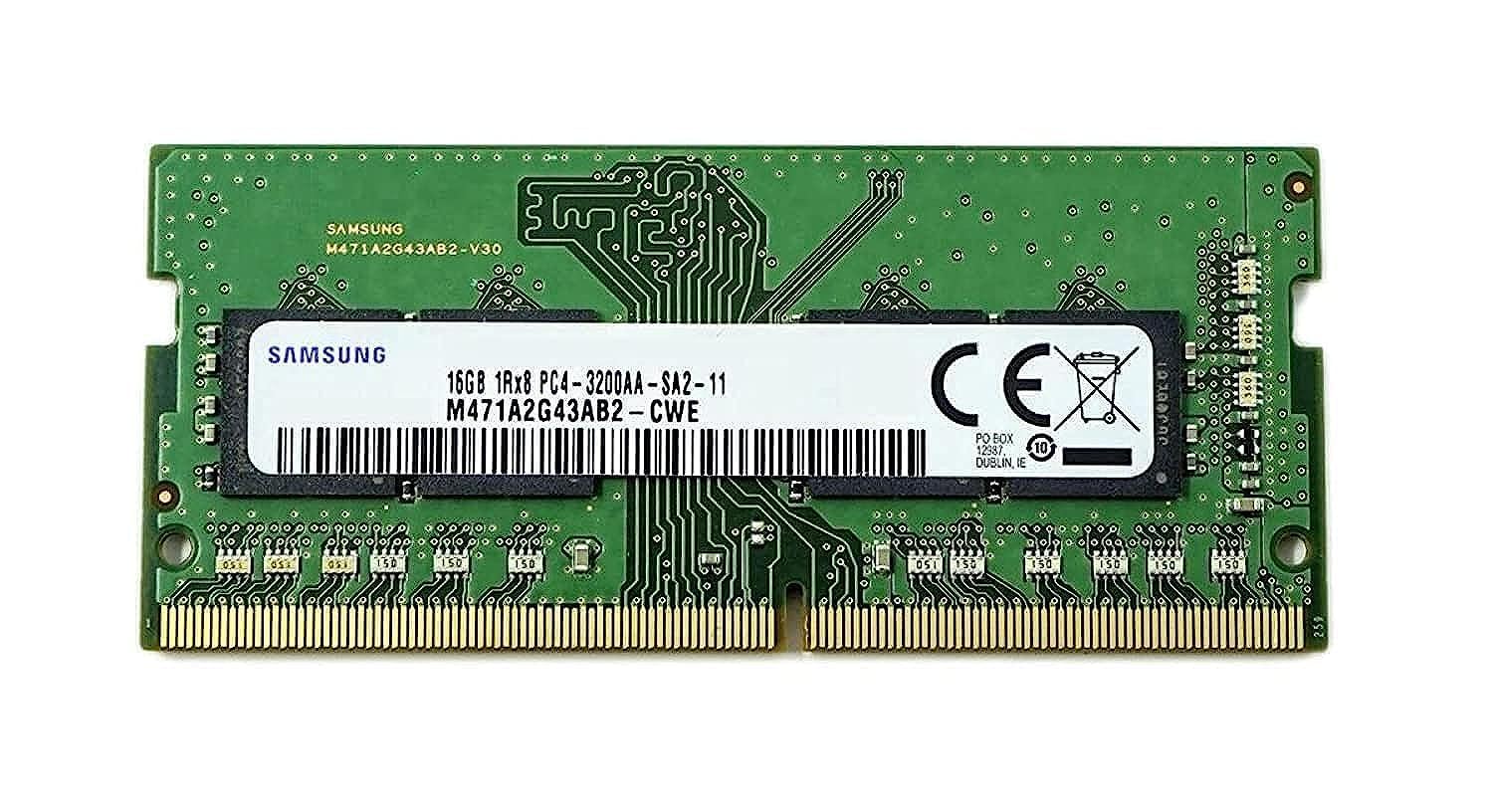 Samsung продолжит производить DDR4 память Но потребители её не получат Цена на плашку оперативной памяти DDR4 объёмом 16 ГБ на спотовом рынке достигла 60 На фоне этого Samsung Semiconductors отказалась от планов остановить производство в этом году и возобновила его для крупного клиента Новые производственные линии устаревшего стандарта никто запускать не будет но на имеющихся мощностях память будут производить по NCNR контракту компания поставит фиксированный объём плашек за фиксированную плату Только вот единственный на данный момент клиент который эту партию купит продавать эти модули памяти потребителям не будет он занимается серверной инфраструктурой Для Samsung это хорошая новость даже если дефицит памяти закончится контракт уже заключён по очень хорошей для компании цене А для потребителей эта новость ну так себе не будет у нас подешевевших от объёмов производства самсунговских плашек DDR4 Автор Ян Дашевский