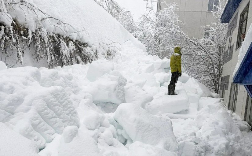 Следователи предъявили обвинение гендиректору УК в Петропавловске За гибель пенсионера под снежной массой которая сошла с крыши дома Руководителя управляющей компании обвиняют в том что компания своевременно не почистила кровлю что привело к смерти мужчины Подробности по ссылке   kamtime ru article f9e36faf bc2a 4e9d 809a ef7dbc8b32bd