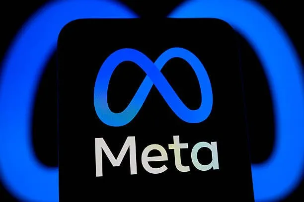Meta деятельность Facebook и Instagram запрещена в РФ как экстремистская с помощью специального программного обеспечения будет следить за движениями компьютерной мыши и нажатиями клавиш сотрудниками для обучения ИИ агентов сообщил Рейтер Новый инструмент получил название Model Capability Initiative Он будет работать с рядом приложений и веб сайтов связанных с работой в Meta а также время от времени будет делать снимки экранов сотрудников для понимания контекста