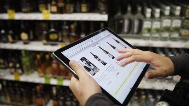 Власти хотят разрешить доставку алкоголя но только через Max Чиновники обсуждают использование единой биометрической системы для подтверждения возраста при заказе товаров 18 Уже сейчас таким образом в Москве можно заказать энергетики но в будущем список планируют расширить включив туда алкоголь и сигареты jkinvest news jkinvest