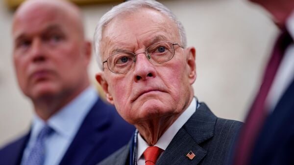 Спецпосланник президента США Кит Келлог сообщил, что США проанализировали и синтезировали предложения России и Украины для разрешения конфликта. Он также выразил желание США прекратить украинский конфликт вдоль линии фронта.