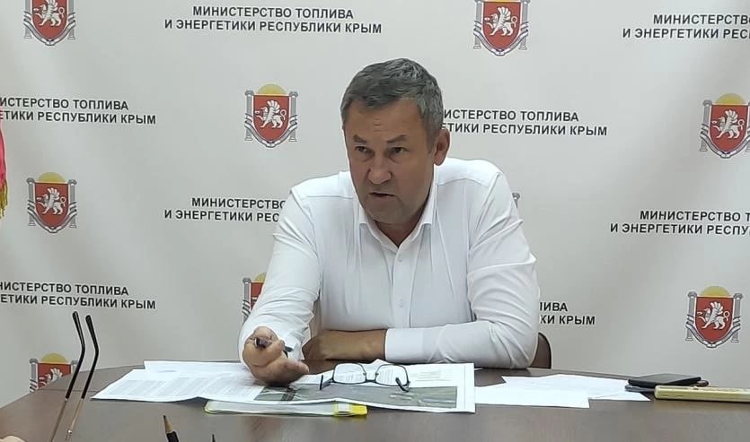 Экс-глава Минтопэнерго Крыма 61-летний Евгений Рукавишников назначен замминистра энергетики Челябинской области. Соответствующее постановление подписал губернатор Алексей Текслер. Рукавишников назначен с испытательным сроком в 1 месяц. Новый замминистра уроженец Челябинской области. До 2013 года работал на различных руководящих должностях в энергетической отрасли в организациях Челябинской области. В 2013 - 2015 гг занимал пост замначальника Управления Ростехнадзора, В 2015 - 2018 гг - первого заместителя гендиректора «ФСК ЕЭС», В 2019 - 2021 гг - министра топлива и энергетики Республики Крым.