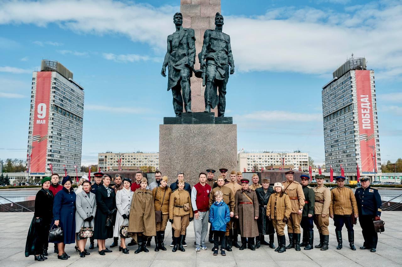 Кирилл Смирнов: «Сегодня все вместе мы вновь подтвердили, что память о Великом подвиге советского народа жива» 4 мая в Петербурге прошёл автопробег «Бессмертного полка России», объединивший горожан в преддверии 80-летия Победы. Ретромашины, символы памяти, портреты героев и знаковые места города стали частью масштабного события, которое напомнило всем о великом подвиге нашего народа. Подробности — в посте главного редактора «Петербургского дневника» и руководителя штаба регионального движения «Бессмертный полк России» в Санкт-Петербурге Кирилла Смирнова. Петербургский дневник