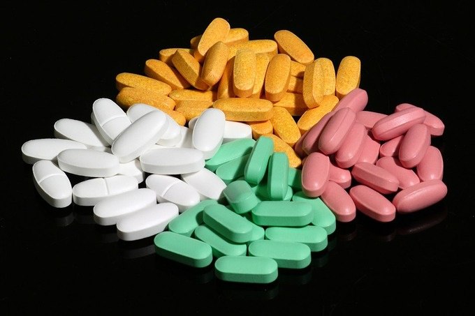 Комитет по конкуренции предписал компании Orient Biopharm изъять из продажи БАД Триортасол Оросол Рух и остановить его выпуск Фирма без разрешения использовала состав и упаковку схожие с препаратом ORSA Компания должна будет реорганизовать производство БАД в соответствии с документами поданными при получении разрешения К делу также подключили Центр аккредитации Узбекистана www spot uz ru 2025 09 04 orosol Telegram Instagram YouTube
