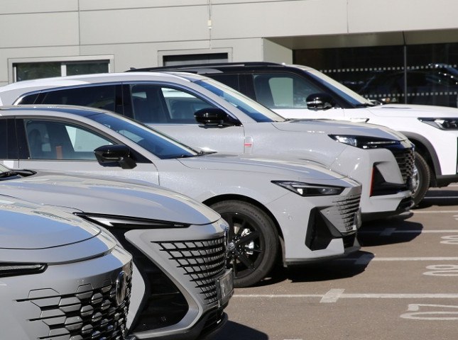 Автомобили Changan будут собирать в Татарстане? В Татарстане есть потенциал для открытия представительства или сборочного производства автомобилей Changan. Об этом РИА Новости рассказала руководитель Агентства инвестиционного развития Татарстана Талия Минуллина. Подробнее на сайте autostat.ru