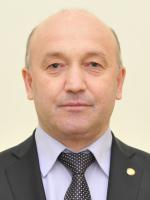 Задержан начальник отдела ЖКХ и транспорта кабмина Татарстана Фаиль Салихов По данным источников KazanFirst его подозревают в посредничестве при передаче взятки Свою вину Салихов полностью признал Задержание чиновника произошло вчера завтра планируется избрание меры пресечения KazanFirst   в бот