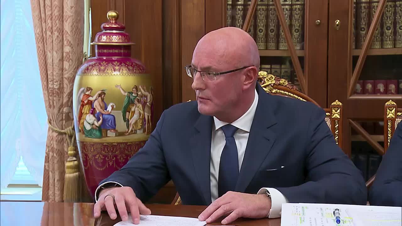 62% девятиклассников выбрали колледжи, сообщает вице-премьер Чернышенко