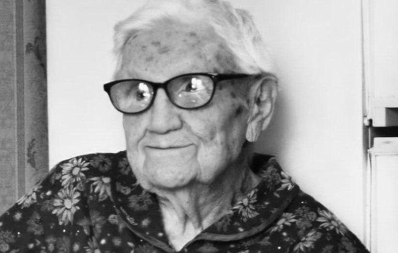 Старейшая жительница РФ Клавдия Гадючкина умерла в Ярославле в возрасте 114 лет Об этом сообщил губернатор области Михаил Евраев Женщина родилась в 1910 году застала царскую Россию стала свидетельницей и участницей ключевых событий отечественной истории двух столетий прошла через революцию мировые войны становление и преобразование государства Югополис Прислать фото или видео