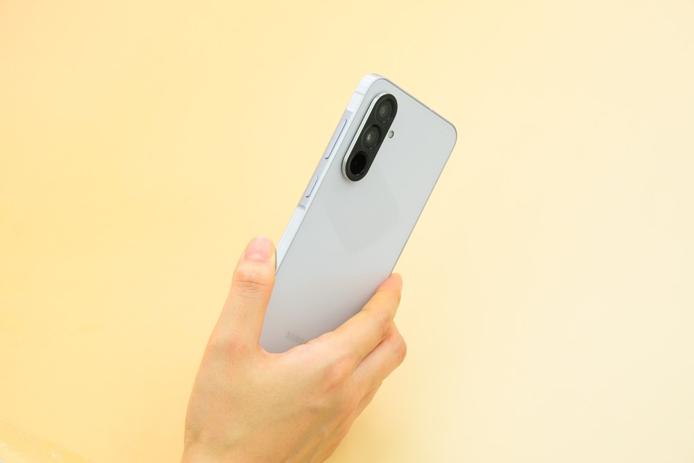 CHIP новости У Samsung Galaxy A57 5G зарядка будет быстрее чем у флагмана Samsung Galaxy S26 Об этом пишет новостной ресурс GSMArena сославшись на запись в базе данных сертификационного агентства 3C Подробнее здесь chiprussia