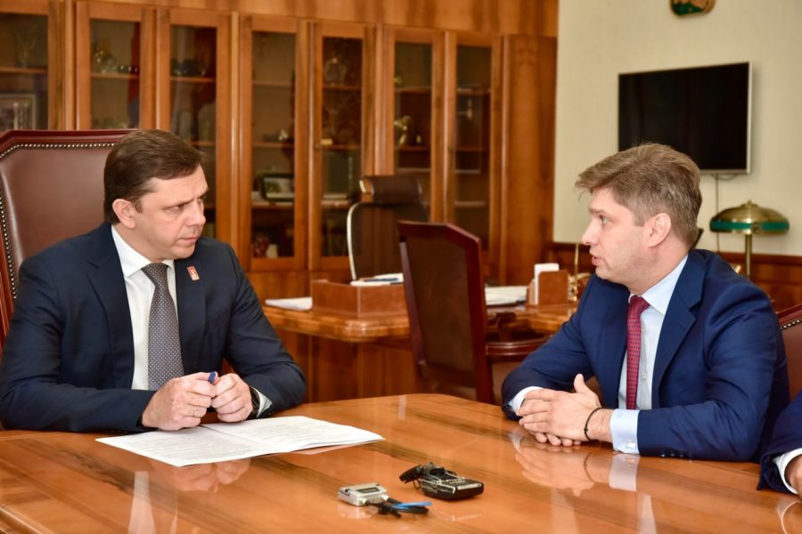 Орёл наметил на Петербургском форуме подписать соглашение по трудоустройству участников СВО Орловскую область посетил вице-президент Российского союза промышленников и предпринимателей Сергей Сергеевич Мытенков.
