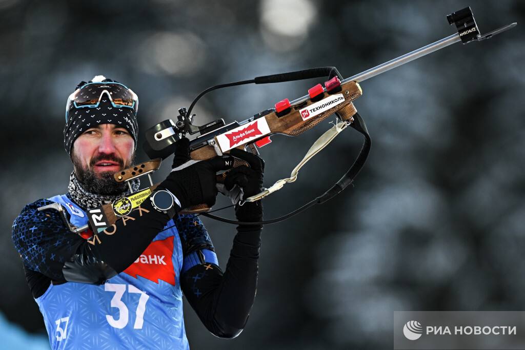 Логинов стал чемпионом России по биатлону в индивидуальной гонке  На дистанции 20 км Александр показал результат 56 минут 9,8 секунды, допустив три промаха на четырех огневых рубежах. Второе место занял Кирилл Стрельцов  +39,0 секунды; 2 промаха , замкнул тройку призеров Рустам Каюмов  +46,4; 2 промаха .  #биатлон