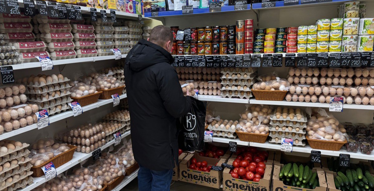 Пять торговых точек Пионерского вошли в проект Рыба камчатская На Камчатке обладатели карт Рыба камчатская могут приобрести десяток куриных яиц любой категории со скидкой 10 К февралю 2026 года в программу войдут все магазины птицефабрики Пионерское Нажмите для подробностей   kam24 ru news main 20251226 124137 html utm source telegram utm medium messenger