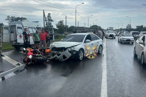 В Краснодарском крае с 6 по 8 сентября в результате ДТП погибли девять человек, сообщает пресс-служба Госавтоинспекции Кубани.  Также за три дня в 52 авариях получили травмы 68 человек. По данным ГАИ, из общего числа ДТП – 14 произошли по причине превышения скорости.  Отмечается, что больше всего человек получили травмы в результате ДТП из-за выезда автомобиля на встречную полосу – 16 человек.  Фото: пресс-служба Госавтоинспекции Кубани