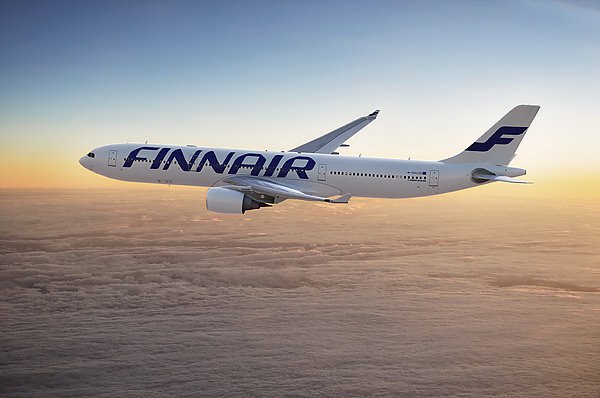 Авиакомпания Finnair отменила около 150 рейсов из-за забастовки пилотов  В Финляндии авиакомпания Finnair отменила около 150 рейсов. Причиной стали забастовки пилотов. Об этом пишут "Известия" со ссылкой на телерадиокомпанию Yle.  Как отмечается, пилоты недовольны переговорами по новому коллективному договору, которые ведутся уже три месяца. Кроме того, ранее профсоюз запретил пилотам подменять друг друга, например, в случае болезни. Теперь, если командир лайнера не может выйти на работу, рейс приходится отменять.  aviaru.net/n278676