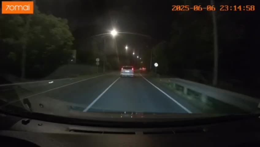 Дорожные происшествия в Уссурийске и Пскове: авария и падение дерева