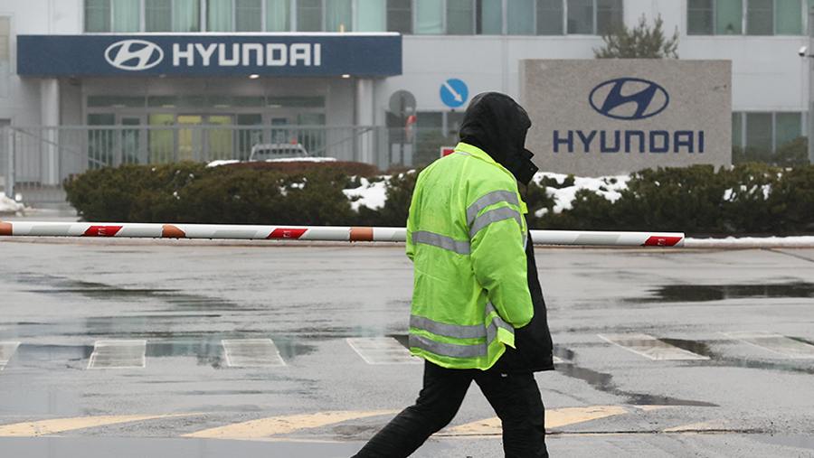 В Hyundai Motor не обсуждается возвращение на российский рынок.  В компании официально заявили, что после продажи активов  компании «Арт Финанс» – на время и «забесплатно», за символические 10 тыс. руб.  тема возврата в компании не поднималась:  После продажи завода мы не делали никаких шагов. Сейчас не ведется никакого обсуждения по этому поводу. Нам нечего заявить по этому поводу кроме того, что мы продали завод  Представитель Hyundai отметил, что находится «в растерянности, почему подобные предположения, совершенно не связанные с действительностью», распространяются в СМИ, хотя компания не делала никаких заявлений:  Мы бы хотели, чтобы подобные статьи, не соответствующие фактам, перестали выходить