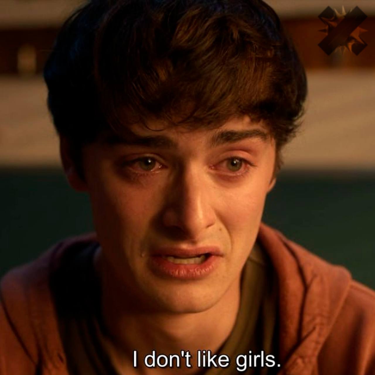 Новые серии Очень странных дел взорвали соцсети и не от восторга Предпоследний эпизод финала набрал всего 6 6 балла зрители жалуются что он совсем не ощущается как подготовка к кульминации 10 летней истории Особенный шок вызвала сцена с признанием Уилла её называют неловкой и абсолютно неуместной Для сравнения до этого рекорд по низким оценкам держал эпизод Пропавшая сестра из второго сезона 6 баллов Финальный двухчасовой эпизод выйдет 1 января вот там станет ясно оправдано ли всё это недовольство   подождём финала там всё станет понятно не смотрю ОСД НМШ