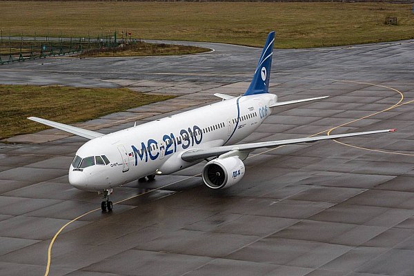 Михаил Мишустин среди ключевых российских проектов в авиастроении назвал Ту 214 МС 21 Superjet и Ил 114 Премьер министр РФ Михаил Мишустин среди ключевых российских проектов в авиастроении назвал Ту 214 МС 21 Superjet и региональный Ил 114 Об этом сообщает Прайм В сфере авиастроения мы продолжили восстанавливать наши компетенции На протяжении года специалисты вели интенсивные испытания самолетов основанных на передовых отечественных решениях на материалах В декабре завершили сертификацию среднемагистрального лайнера Ту 214 сейчас запускаем его в производство Другие ключевые проекты МС 21 обновленный Superjet и региональный наш Ил 114 сказал Мишустин выступая в Госдуме с отчетом о работе правительства за 2025 год Он отметил что легкий многоцелевой Байкал с российским двигателем совершил первый полет aviaru net n292845