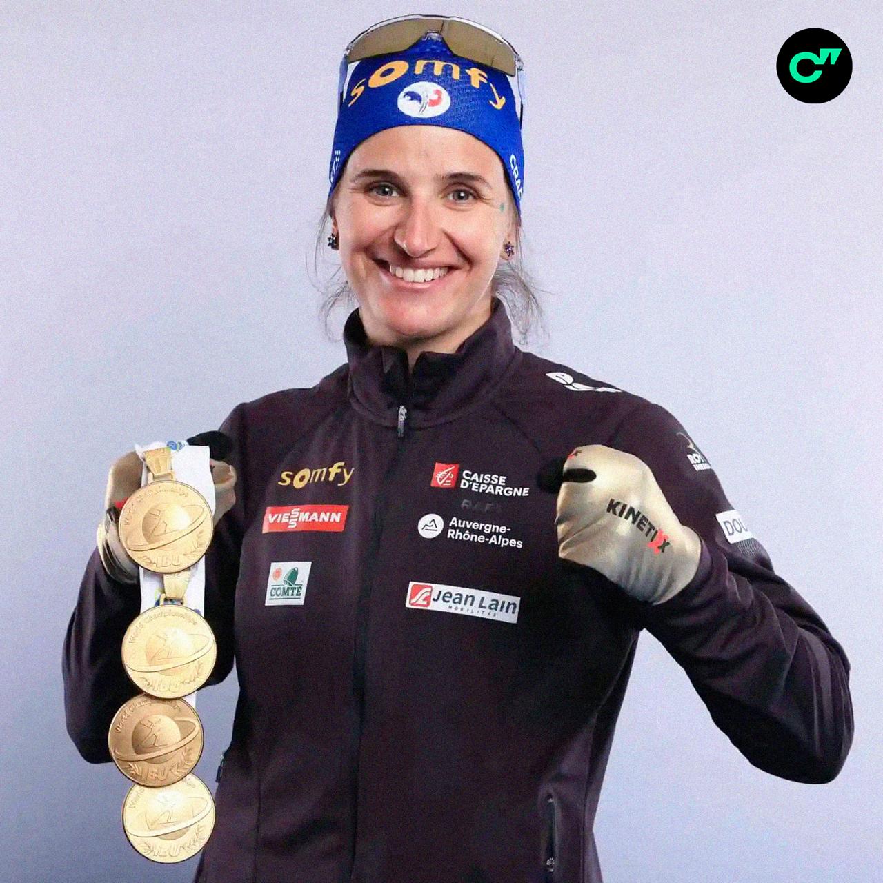 Суд приговорил 10 кратную чемпионку мира по биатлону Жюлию Симон к трем месяцам условно и штрафу в 15 тысяч евро за кражу и мошенничество Спортсменка совершила покупки с чужой карты на сумму более тысячи евро Среди пострадавших партнерша Симон по сборной Франции олимпийская чемпионка Жюстин Брезаз Буше   Подписывайтесь на Спортс