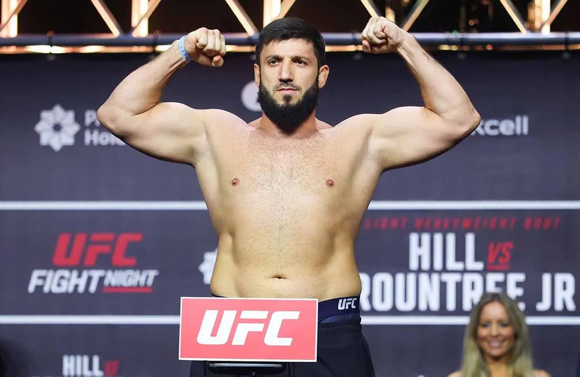 Ризван Куниев одержал первую победу в UFC Его соперником на UFC Vegas 113 был бразилец Жаилтон Алмейда Поединок завершился победой Куниева единогласным решением судей 30 27 30 27 29 28