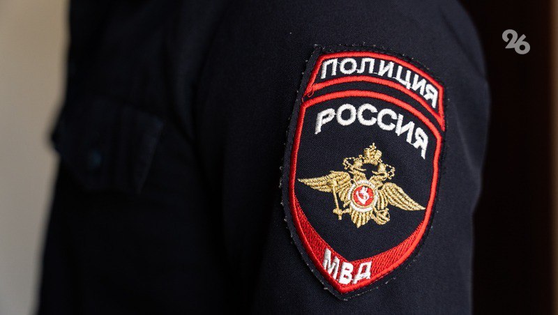 Ессентучанку поймали на фиктивной регистрации шестерых иностранцев 40-летняя жительница курорта прописала жителей ближнего зарубежья в своём доме. За постановку на миграционный учёт она получила финансовое вознаграждение. При этом она не планировала селить их у себя. В отношении ессентучанки возбудили уголовное дело, сообщили в краевом УМВД. Ведомство проводит рейды по поиску нелегальных мигрантов совместно с прокуратурой.