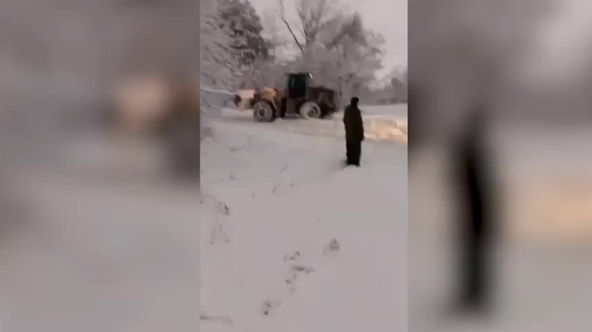 Четыре самолета не смогли приземлиться в Благовещенске из-за снегопада