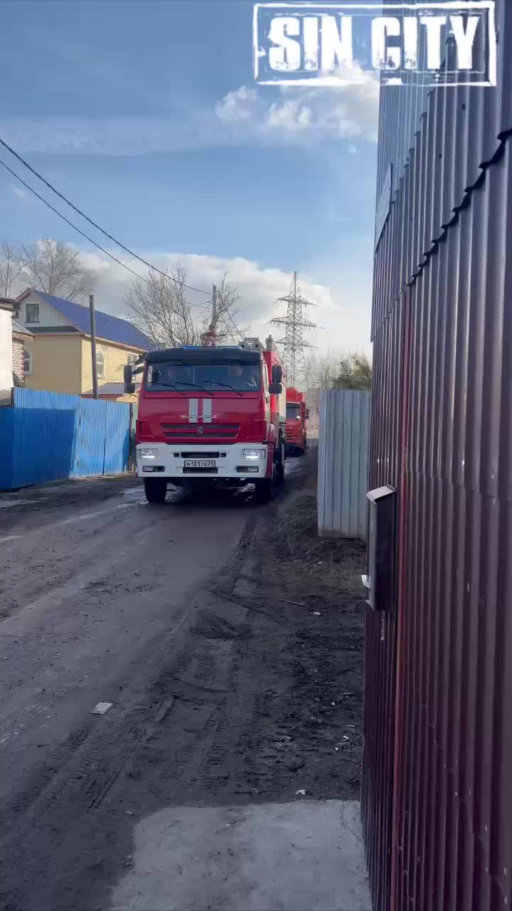 Пожар в Восточном поселке Чебоксар охватил несколько жилых домов