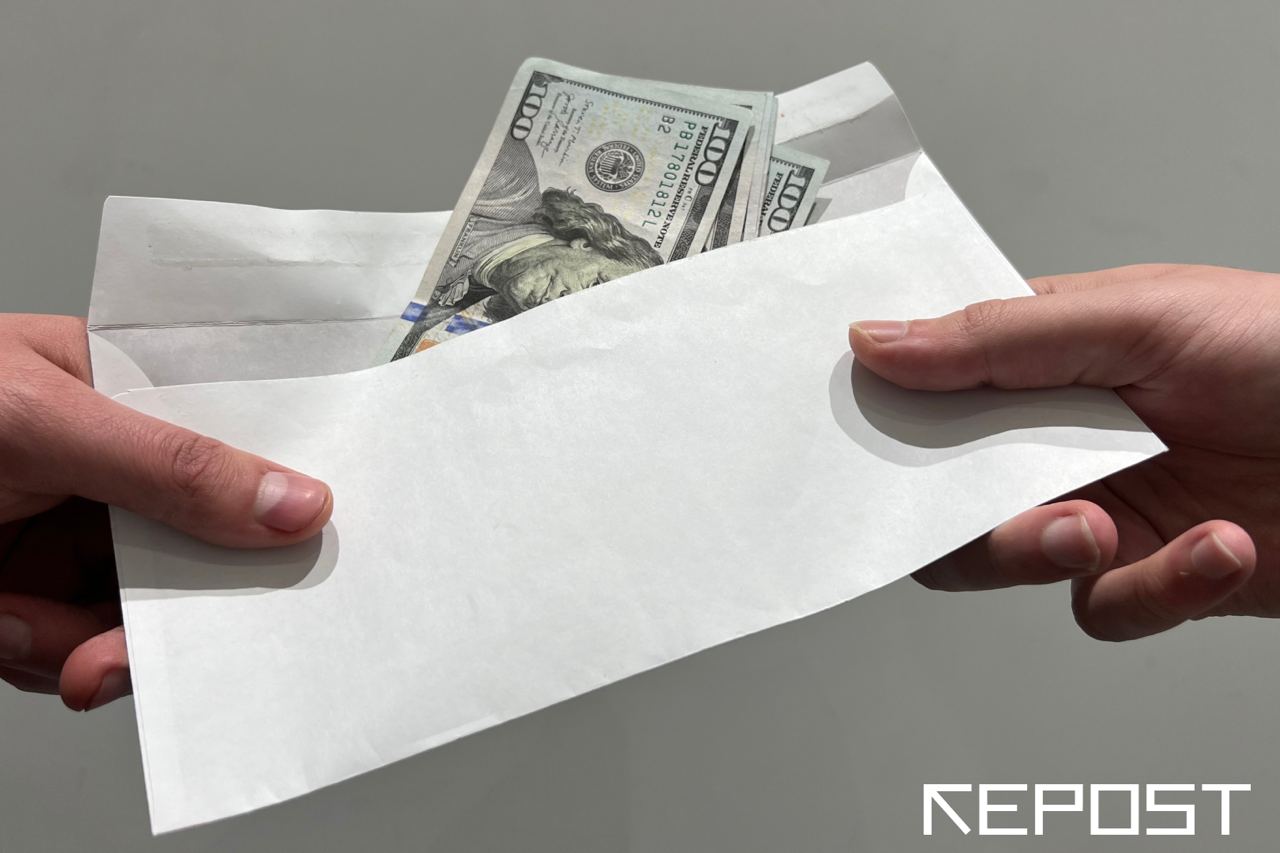 В Андижане судья попался на взятке он обещал отправить граждан на работу в Южную Корею   repost uz xlopnuli kogda dengi vozvrashal Подписывайтесь на Repost