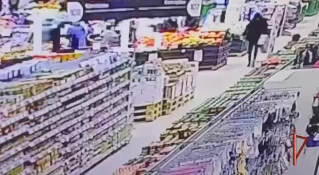 В Ульяновске и Подмосковье задержаны мужчины за кражу и мошенничество в супермаркетах