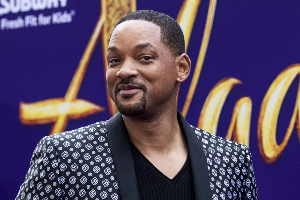 Американский скрипач Брайан Кинг Джозеф подал иск в суд Лос Анджелеса штат Калифорния в котором обвинил в сексуальных домогательствах голливудского актера Уилла Смита Об этом сообщил телеканал Fox News Музыкант утверждает что Смит пытался войти к нему в доверие с целью дальнейшей сексуальной эксплуатации Актер убеждал скрипача что между ними установилась особенная связь и использовал иные выражения свидетельствующие о его близости к истцу указывается в судебных документах В исковом заявлении также говорится что в марте 2025 года скрипач принимал участие в музыкальном туре Смита и в этот период столкнулся с рядом травматических событий и систематическим проявлением хищнического поведения со стороны актера ruoxuaz УиллСмит обвинение ЛосАнджелес   Новости Азербайджана Написать нам