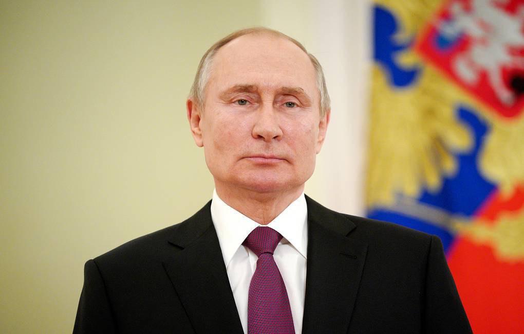 Президент России Владимир Путин направил поздравительную телеграмму Его Святейшеству Папе Римскому Льву ХIV 8 мая 2025 года Ваше Святейшество, Примите сердечные поздравления по случаю Вашего избрания Папой Римским. Уверен, что конструктивный диалог и взаимодействие, налаженные между Россией и Ватиканом, будут и далее развиваться на основе объединяющих нас христианских ценностей. Желаю Вам, Ваше Святейшество, успехов в выполнении возложенной на Вас высокой миссии, а также доброго здоровья и благополучия. С уважением, Владимир Путин #РоссияВатикан