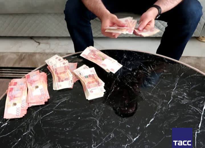 Силовики в Дагестане пресекли деятельность организованной преступной группы  ОПГ , занимавшейся незаконным оформлением инвалидности для граждан республики.  Возбуждено уголовное дело, сообщили ТАСС в пресс-службе УФСБ России по Дагестану.   Фото: УФСБ России по Дагестану/ТАСС