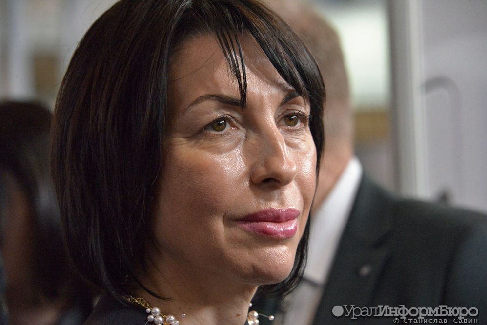 Глава свердловского минздрава Татьяна Савинова приехала в Североуральск после сообщений о проблемах со скорой и ремонтом больницы И сразу начали происходить чудеса делятся очевидцы