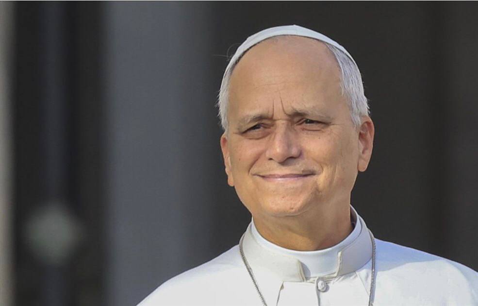 Папа Лев XIV 27 ноября прибудет с официальным визитом в Турцию В рамках визита Папы Римского Льва XIV в Турцию в Стамбуле продолжаются приготовления в местах отправления культа где он примет участие в мероприятиях Визит Папы который впервые посетит зарубежную страну состоится в шестой месяц его пребывания на этом посту и охватит также Ливан Папа Лев XIV 27 ноября прибудет с официальным визитом в Турцию После участия в мероприятиях в Анкаре вечером он прибудет в Стамбул В рамках программы визита 28 ноября в пятницу Папа встретится с епископами священниками диаконами и духовными лицами в католической церкви Святого Духа Собор Святого Духа в Харбие а затем посетит Французский приют