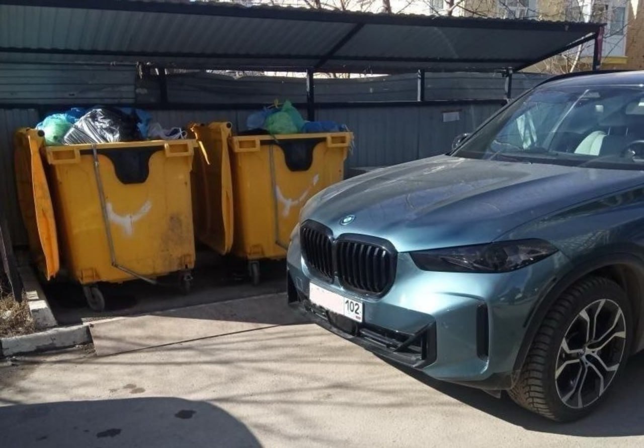  Мешавших уборке мусора водителей в Уфе оштрафовали на 1,2 млн рублей Поплатиться пришлось тем, кто парковал свои машины около площадок сбора ТКО. Известно, что за данное нарушение положен штраф от 1,5 до 3 тыс. руб. для граждан, от 5 до 10 тыс. руб. для должностных лиц и от 20 до 30 тыс. руб. для юрлиц. При повторных случаях сумма вырастает в два раза. Нарушителей выявляет система "ТКО-Башкортостан", а данные передаются в Центр общественной безопасности. Честно говоря - подписывайтесь