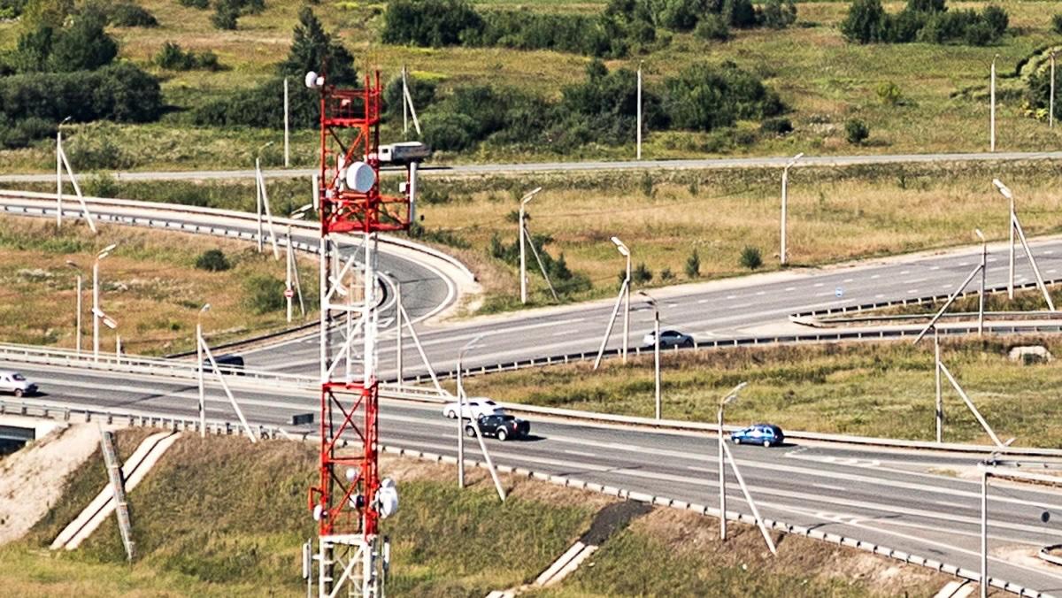Минцифры планирует обязать операторов связи совместно использовать базовые станции, размещаемые вдоль федеральных автодорог Соответствующие поправки будут рассмотрены во втором чтении в осенней сессии Госдум Шеринг инфраструктуры востребован в регионах, где строительство осложнено природно-климатическими и геологическими условиями Подписаться