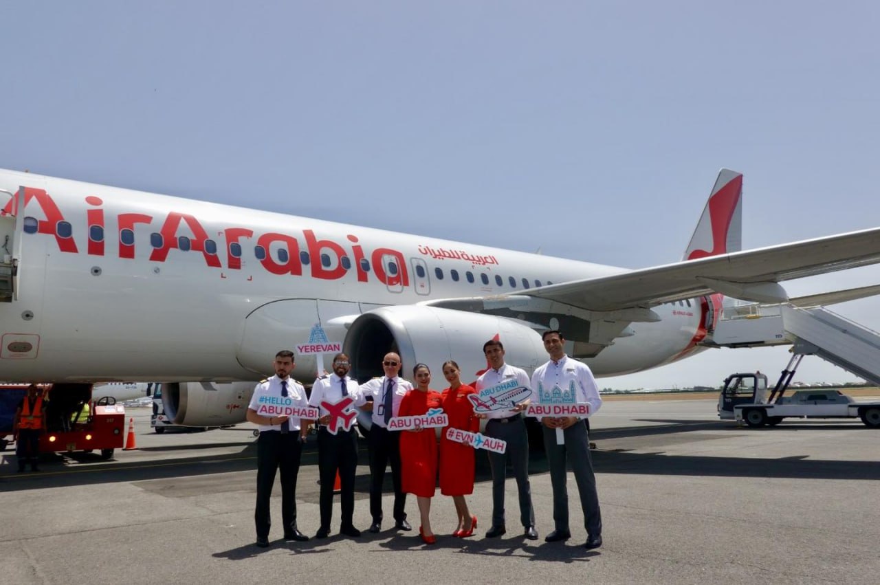 Авиакомпания Air Arabia Abu Dhabi начала выполнение полётов по маршруту Абу-Даби - Ереван - Абу-Даби С 1 июня текущего года авиакомпания Air Arabia Abu Dhabi начала выполнять полёты по маршруту Абу-Даби - Ереван - Абу-Даби. Рейсы будут выполняться шесть раз в неделю - по понедельникам, средам, четвергам, пятницам, субботам и воскресеньям.