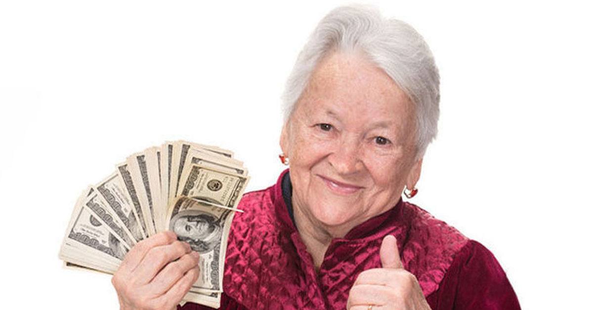 Жительница Краснодара почти 3 года получала и тратила пенсию умершей бабушки Бабушка умерла еще в 2021 году отдав при жизни банковскую карточку куда поступала пенсия своей 40 летней внучке Внучка о смерти бабушки никуда не сообщила почти три года тратила поступавшую на карту пенсию а мужу своему говорила что деньги из другого города ей присылает отец Потом женщине вроде как стало стыдно Деньги тратить она перестала а еще через год сообщила в Пенсионный фонд что бабушка умерла Причиненный государству ущерб составил 447 515 рублей Решается вопрос о возбуждении уголовного дела   свои фото видео и истории присылайте нашему боту prostokrd bot Подпишись на наш канал в Telegram MAX