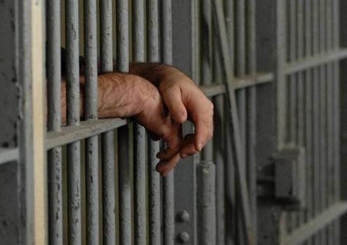 Президенты Узбекистана и Туркменистана Шавкат Мирзиёев и Сердар Бердымухамедов подписали указы о помиловании осужденных В первом случае документ приурочен ко Дню Конституции отмечаемому 8 декабря во втором к Международному дню нейтралитета который празднуют в Туркменистане 12 декабря Подробнее на нашем сайте Актуальные новости из Центральной Азии fergananews