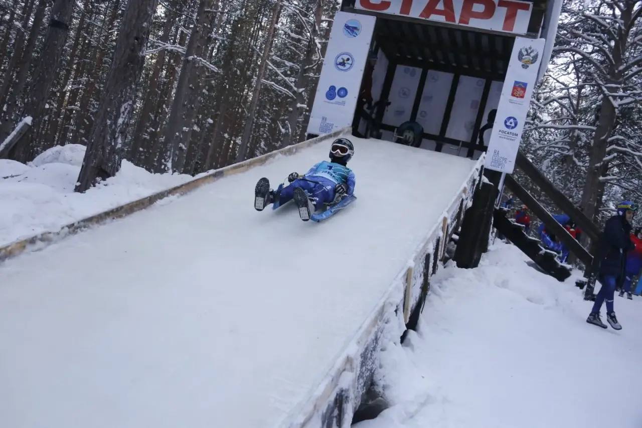 Кандалакшские саночники забрали все золото на Кубке России В Кандалакше завершился Кубок России по санному спорту в дисциплине натурбан За медали боролись 45 спортсменов из Мурманской Иркутской областей и Москвы В двойках победу одержали Павел Поршнев и Иван Лазарев У мужчин в одиночках лучшим стал Александр Егоров а у женщин Екатерина Лаврентьева Все самые важные новости Telegram MAX