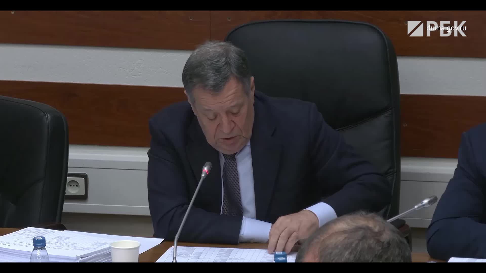 Андрей Макаров обсуждает национальность Чебурашки в контексте бюджета