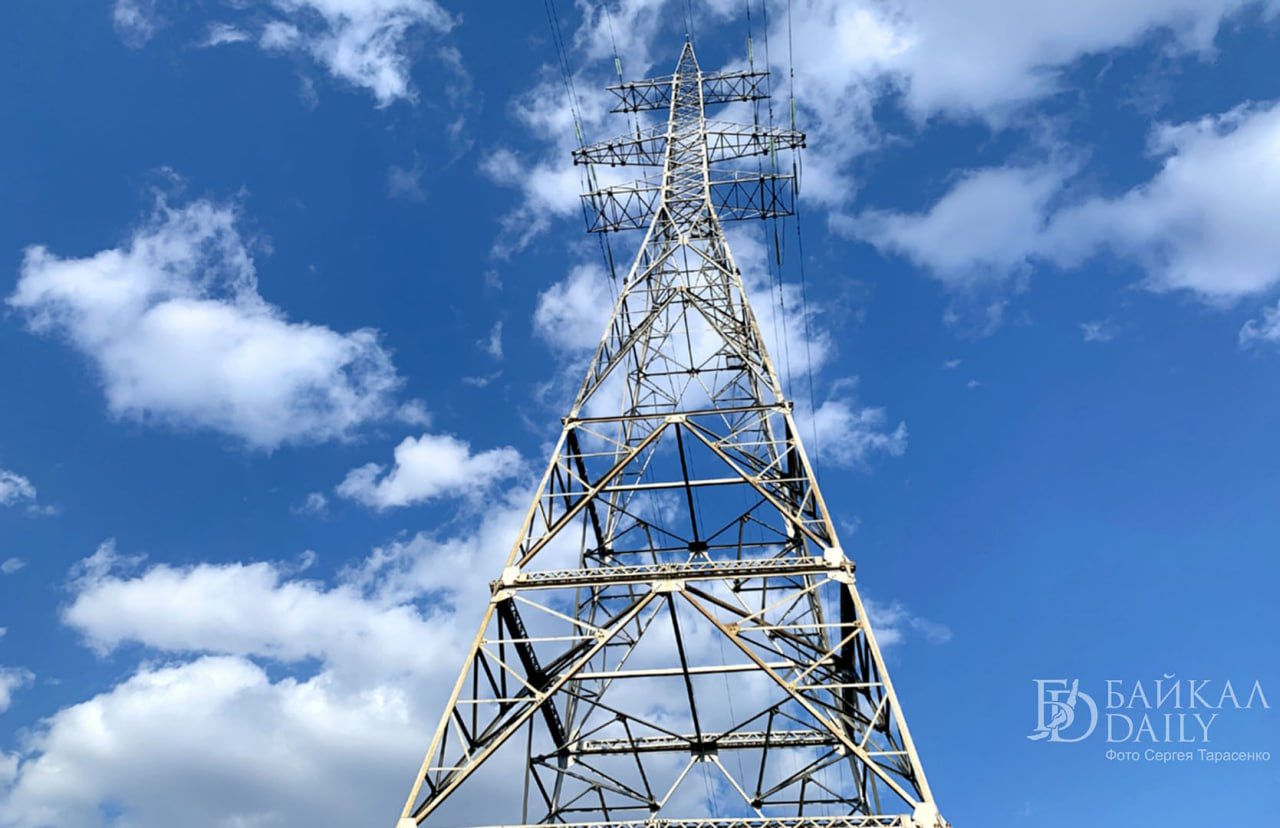 Бурятия побила исторический максимум по потреблению электроэнергии По оперативным данным Системного оператора Единой энергетической системы России 11 декабря в энергосистемах Бурятии достигнуты абсолютные исторические максимумы потребления электрической мощности Потребление мощности достигло 1204 МВт что на 3 МВт выше предыдущего рекордного показателя зафиксированного 29 января 2025 года Рост нагрузок произошёл в нескольких регионах страны Одним из основных факторов роста потребления мощности стало увеличение промышленной нагрузки