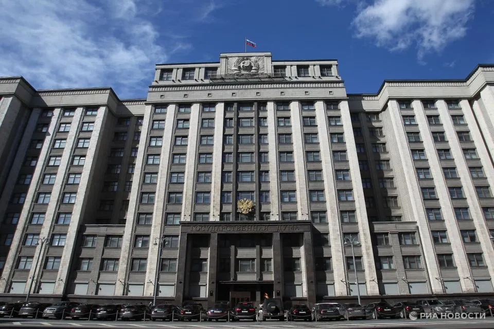 Депутат Госдумы прокомментировал ссылку чиновника из Литвы за слова о Крыме СИМФЕРОПОЛЬ 10 апр РИА Новости Депутат Госдумы от крымского региона Михаил Шеремет назвал цирком на дроте отправку заместителя главы минздрава Литвы Арномедаса Гальдикаса на Украину из за ответа на вопрос о Крыме Портал LRT сообщил что глава минздрава Литвы Мария Якубаускене отправит своего заместителя Арномедаса Гальдикаса на Украину так как чиновник не смог сказать кому принадлежит полуостров сначала ответил что не знает но под давлением журналистов отнес Крым к Украине Безумие и цирк на дроте Чиновники Литвы продолжают упражняться в русофобии и подавлении инакомыслия сказал Шеремет РИА Новости По его словам для того чтобы понять чей Крым по праву и по духу нужно всего лишь один раз посетит Подробнее