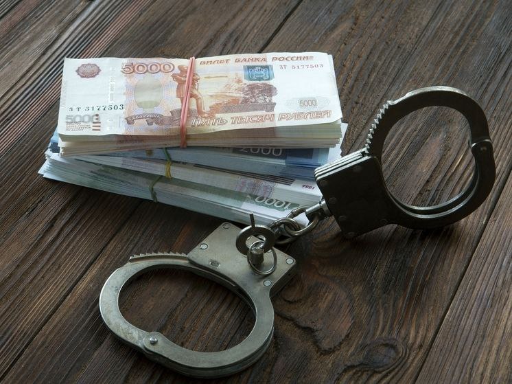 Бывший начальник центра моделирования бизнес процессов РЖД Сергей Галкин задержан в Москве по подозрению в получении взятки Топ менеджер монополии обвиняется в получении трёх миллионов рублей за согласование дополнительных заявок на перевозку грузов В Следственном комитете уточнили что ранее в отношении взяткодателя и посредника были возбуждены уголовные дела В зависимости от роли каждого фигурантам предъявлены обвинения в совершении преступлений предусмотренных ч 5 ст 291 УК РФ дача взятки и ч 4 ст 291 1 УК РФ посредничество во взяточничестве Им избрана мера пресечения в виде заключения под стражу PROtransport