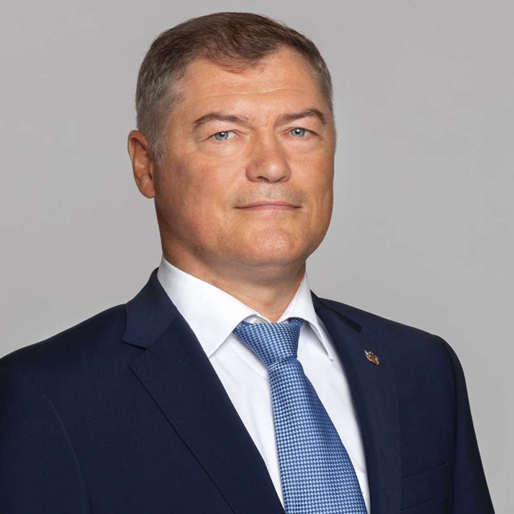 Зампред правительства Виктор Логвинов написал заявление об увольнении по собственному желанию Соответствующий указ подписал губернатор Александр Гусев Это связано с тем что Виктор Логвинов избрался депутатом в Воронежскую областную Думу Поэтому работу в качестве чиновника придется оставить Блокнот Воронеж в МAХ Подпишись