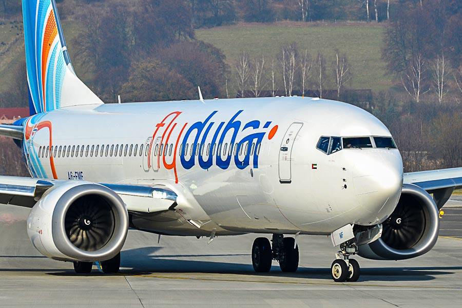 Flydubai запускает рейсы в Восточную Европу и страны Балтии. Новые направления: Латвия, Литва, Молдова, Румыния, а также Швейцария. С осени 2025 года авиакомпания добавит прямые рейсы в Кишинев Молдова , Яссы Румыния , Ригу Латвия , Вильнюс Литва и Базель Швейцария . Впервые будет открыто прямое авиасообщение между ОАЭ и городом Яссы — культурным и образовательным центром на северо-востоке Румынии. Также маршрут в Кишинев укрепит транспортные связи с Молдовой, где ранее не было регулярных прямых рейсов из Дубая. Минимальные тарифы в эконом-классе в обе стороны: Кишинев RMO — от 1 600 Яссы IAS — от 1 600 Рига RIX — от 1 800 Вильнюс VNO — от 2 200 Базель BSL — от 1 500 Рейсы в Кишинев и Яссы стартуют в сентябре, а в Ригу и Вильнюс — в декабре 2025 года.