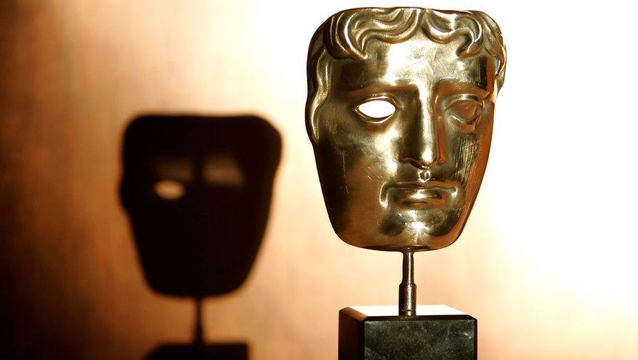 BAFTA опубликовала лонг-лист Премии Британской академии. Церемония вручения наград пройдет 16 февраля. В список номинантов вошли Юра Борисов и Марк Эйдельштейн за роли в «Аноре». Знакомимся со списком остальных номинантов, который будет пополняться до 15 января.   «Лучший Фильм»: «Анора», «Ученик», «Бруталист»,  Совершенный незнакомец»,  «Конклав», «Дюна: Часть вторая», «Эмилия Перес», «Субстанция», «Злая: Сказка о ведьме Запада»;   «Выдающийся британский фильм»: «Назад к черному»,  «Птица», «Блиц», «Падение империи», «Конклав», «Гладиатор-2», «Коленная чашенка», «Великая», «Любовь истекает кровью», «Побег», «Приключения Паддингтона-3».  Подробнее можно прочитать здесь.