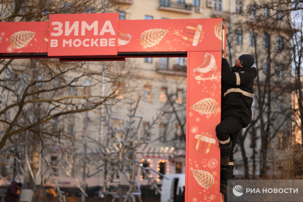 Снежный покров полностью растаял в Московском регионе, сообщил ведущий специалист центра "Фобос" Евгений Тишковец.  В Москве снега тоже практически не осталось, единственный бастион зимы, по словам синоптиков, сохранился в Тушино, там 3 см снега.